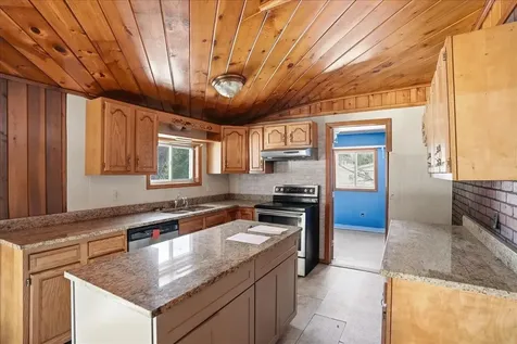 1119 Sand Hill Road Georgia VT 05478