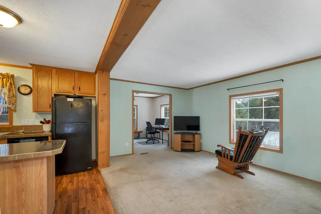 21 Mansfield Woods Way New Hampton NH 03256