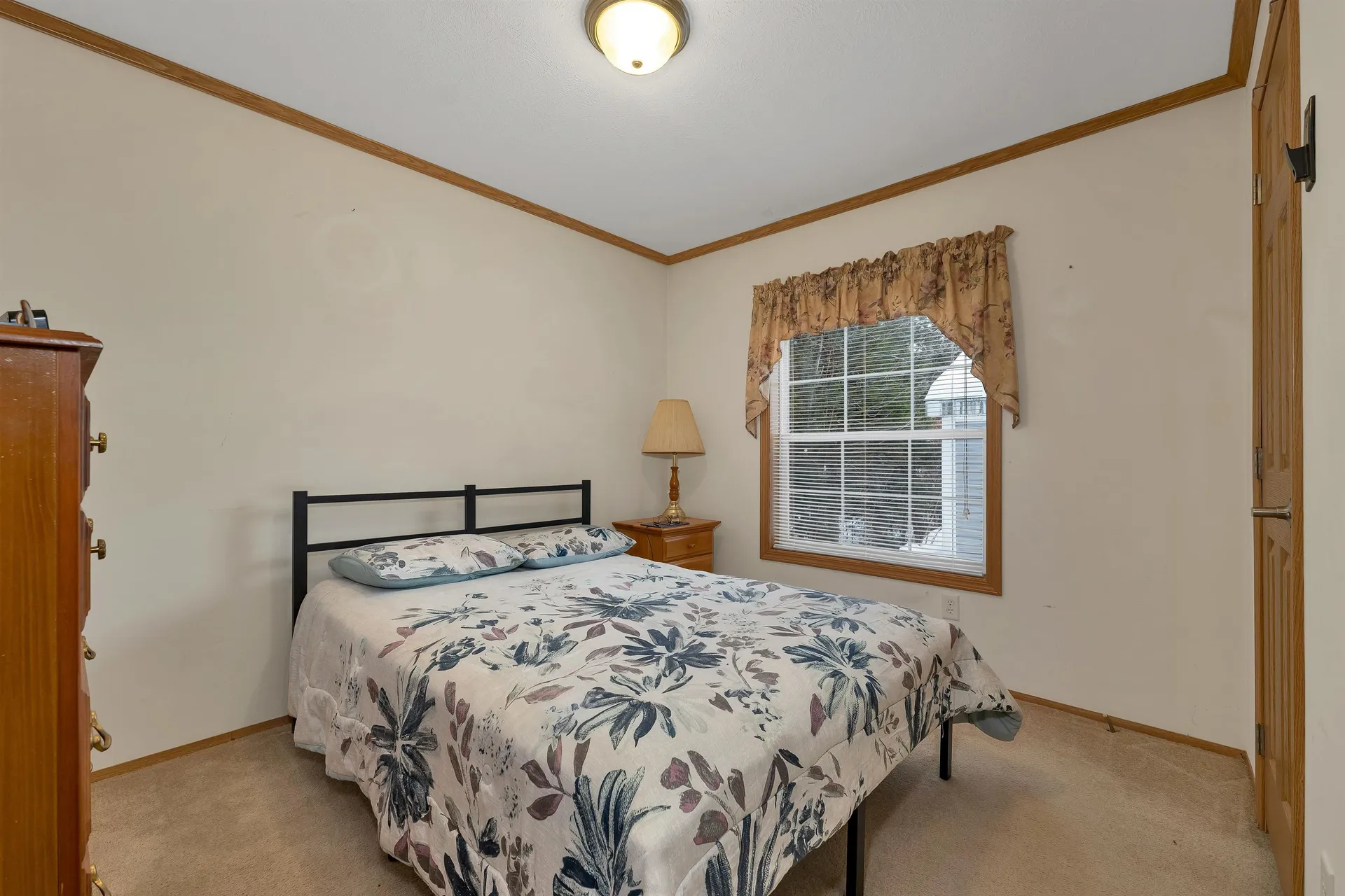 21 Mansfield Woods Way New Hampton NH 03256