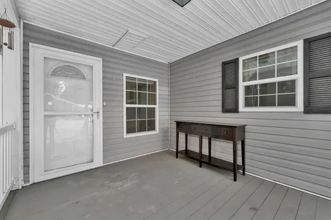 21 Mansfield Woods Way New Hampton NH 03256