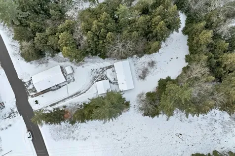 21 Mansfield Woods Way New Hampton NH 03256