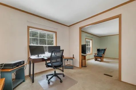 21 Mansfield Woods Way New Hampton NH 03256