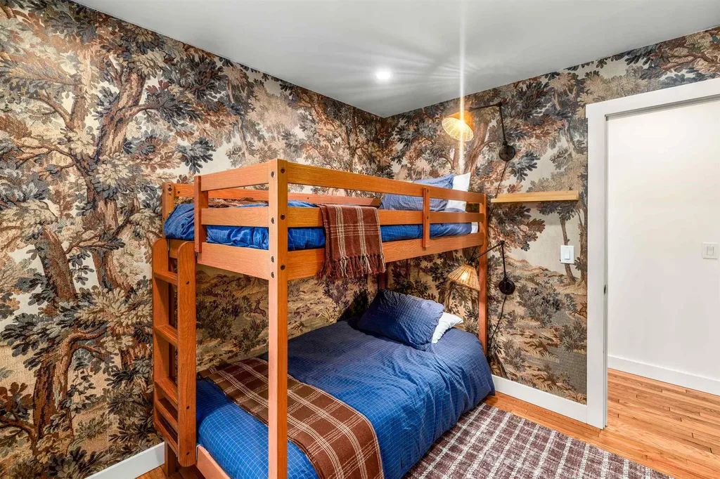 595 Worcester Loop Stowe VT 05672