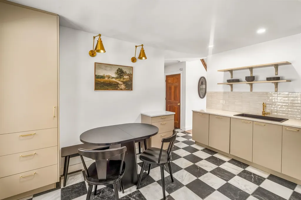 595 Worcester Loop Stowe VT 05672