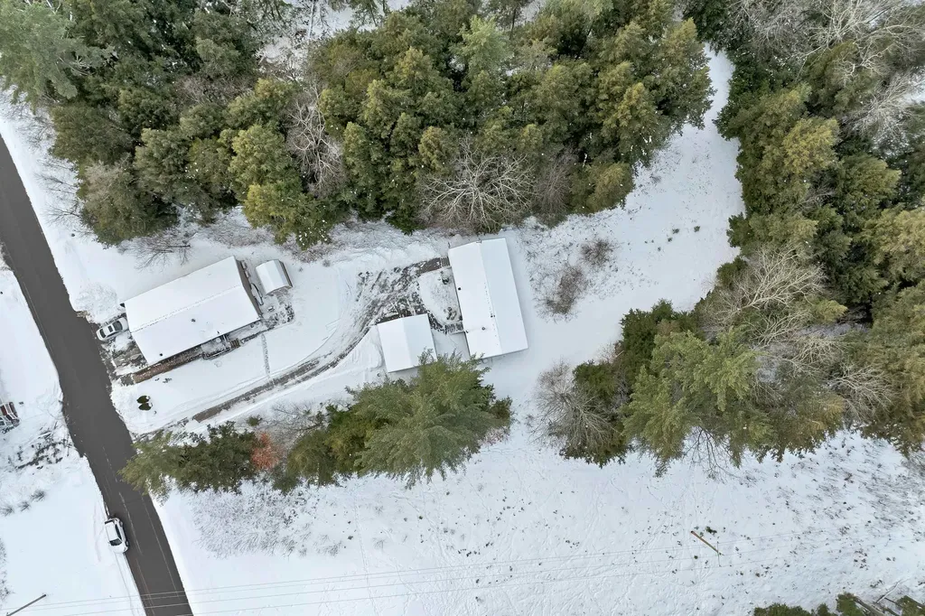 21 Mansfield Woods Way New Hampton NH 03256