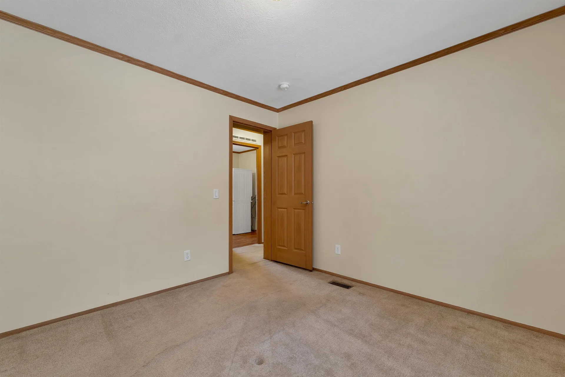 21 Mansfield Woods Way New Hampton NH 03256