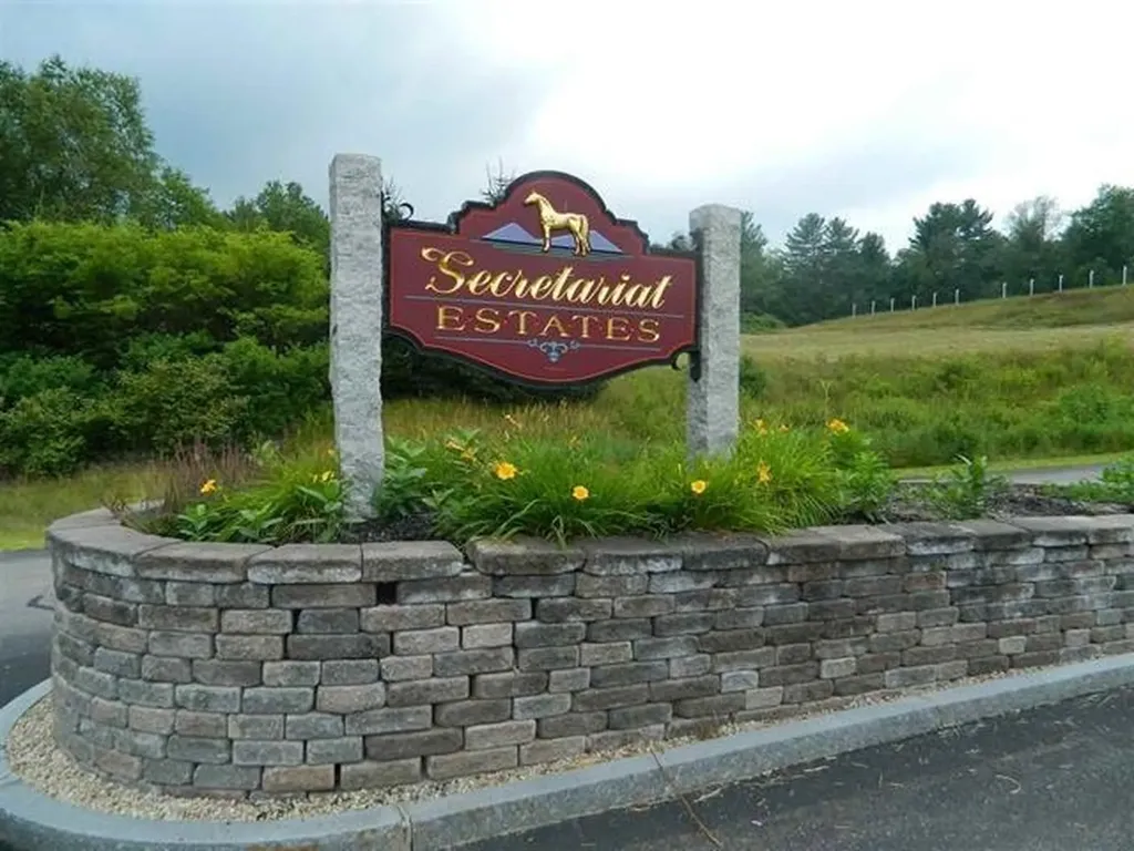 118 Secretariat Way Rochester NH 03867