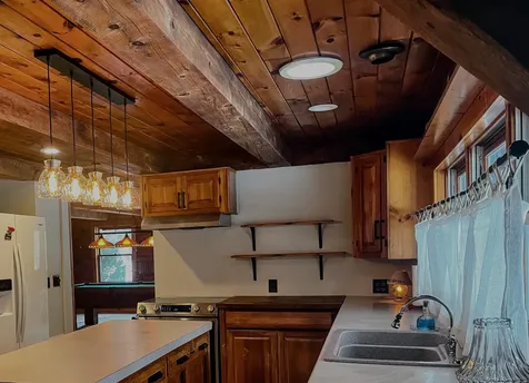 27 Evergreen Valley Road Milton NH 03851