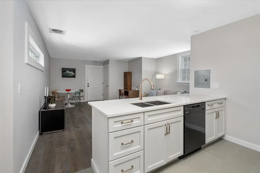 18 Souhegan Street Milford NH 03055