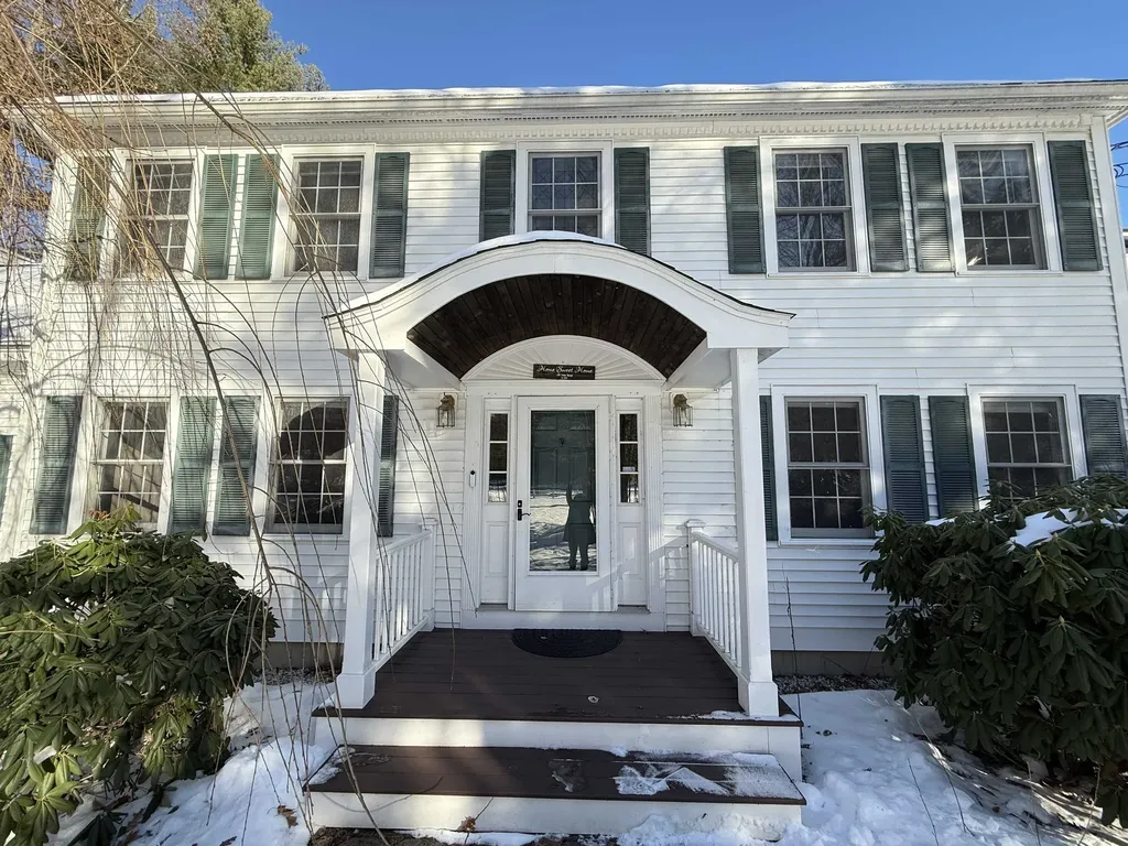 149 Tinker Road Nashua NH 03063