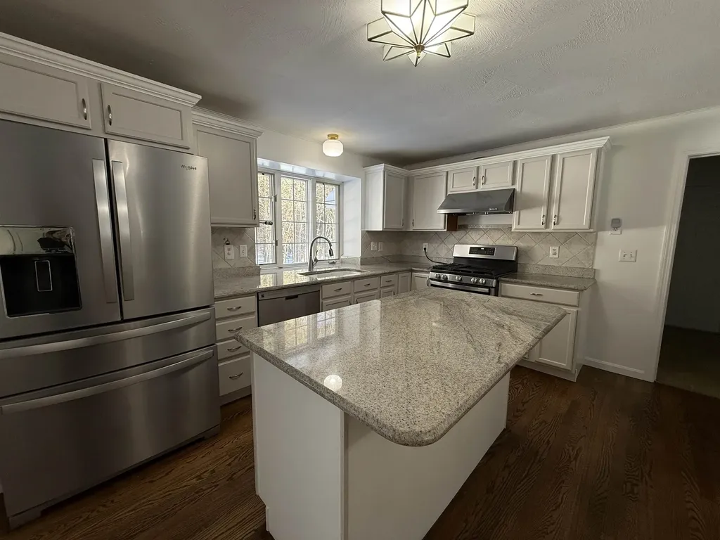 149 Tinker Road Nashua NH 03063