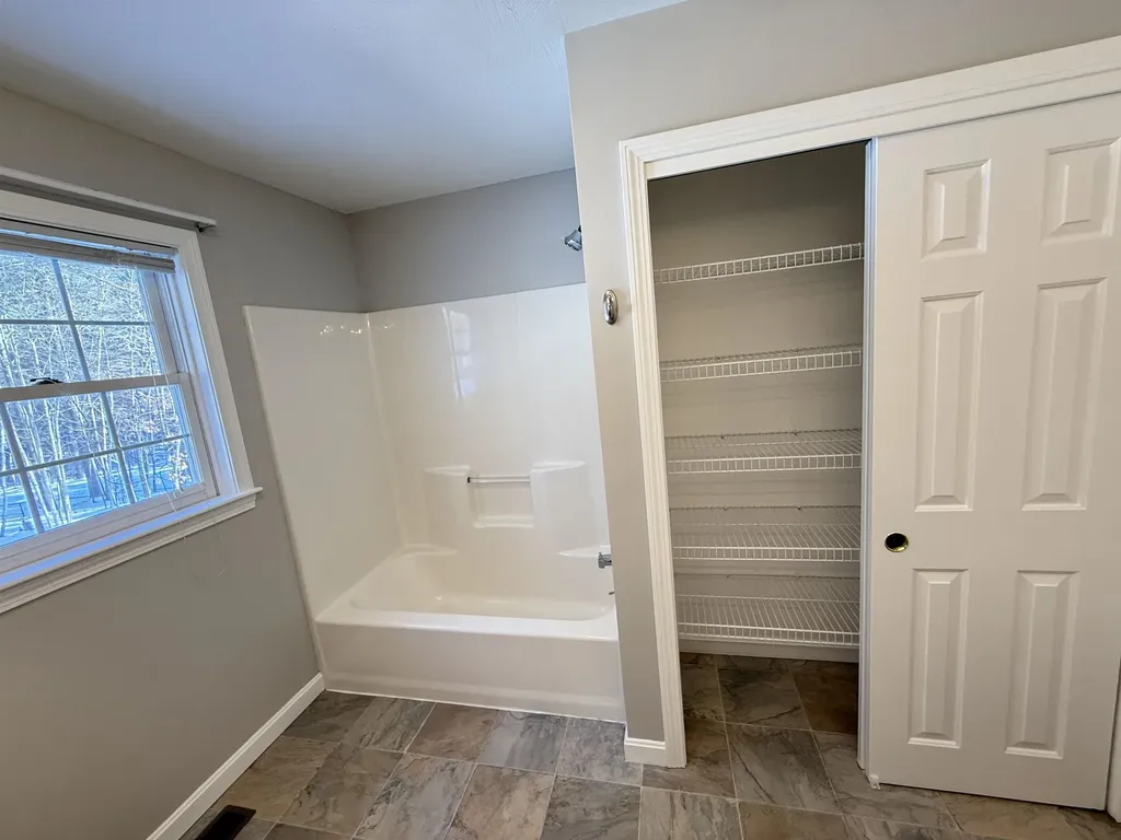 149 Tinker Road Nashua NH 03063