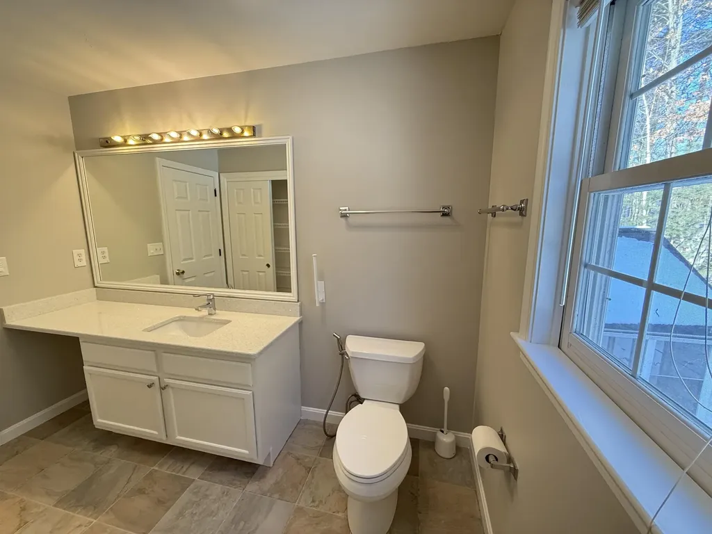 149 Tinker Road Nashua NH 03063