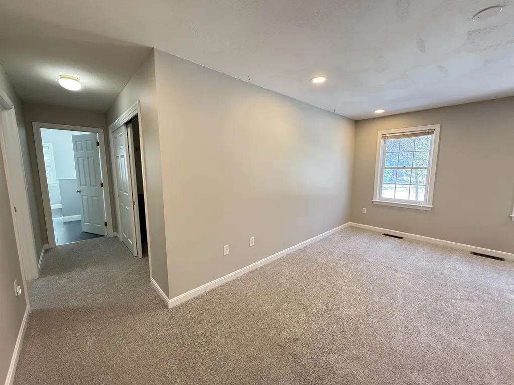 149 Tinker Road Nashua NH 03063