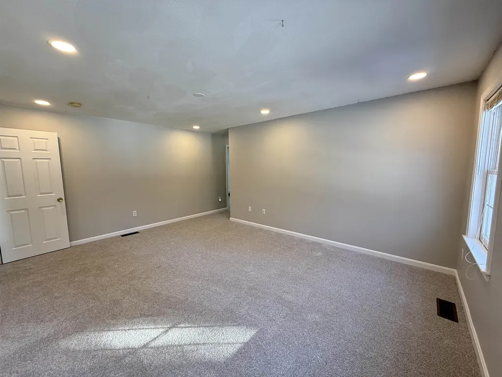 149 Tinker Road Nashua NH 03063