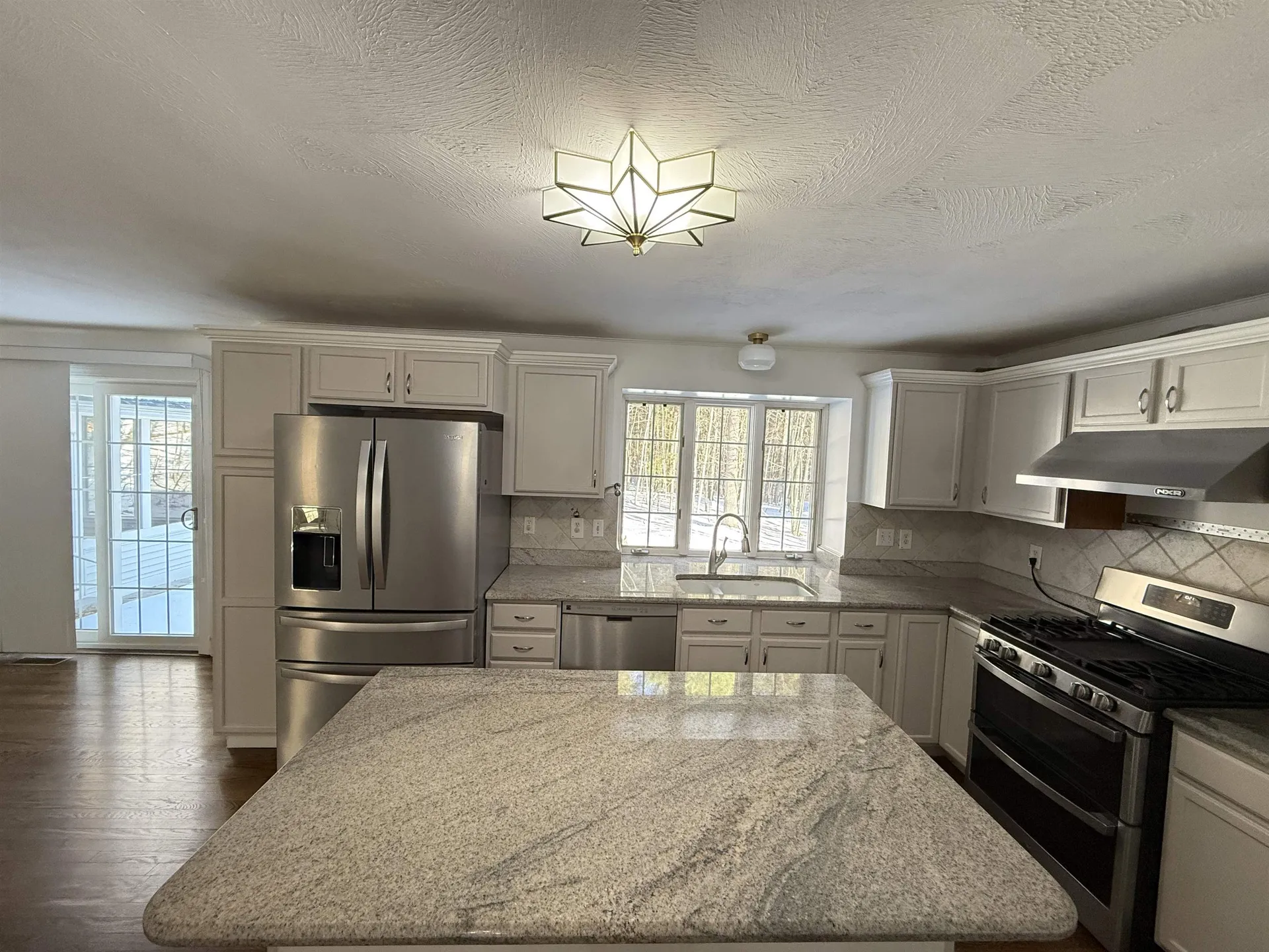 149 Tinker Road Nashua NH 03063