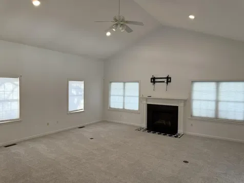 149 Tinker Road Nashua NH 03063