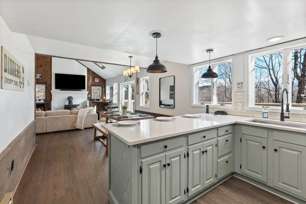 1990 East Mountain Road Killington VT 05751