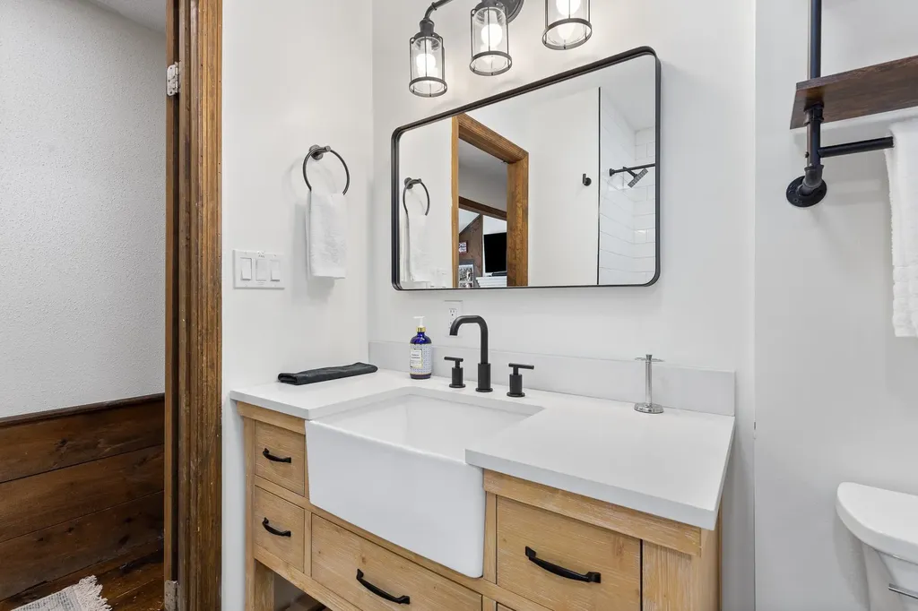 1990 East Mountain Road Killington VT 05751