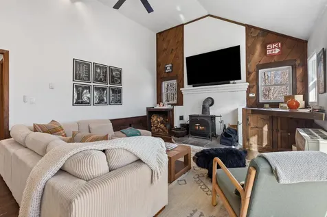 1990 East Mountain Road Killington VT 05751