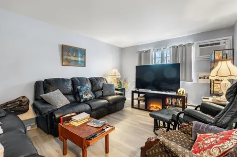 12 E Side Drive Concord NH 03301