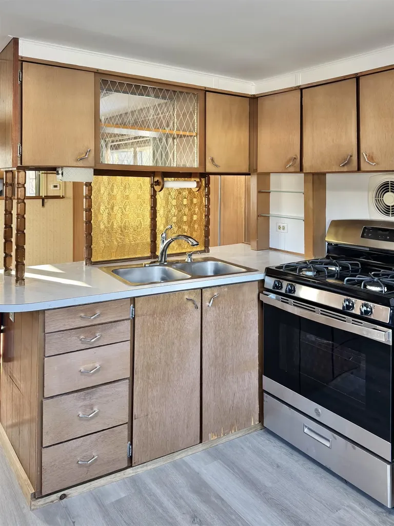 4 Morin Street Holderness NH 03245