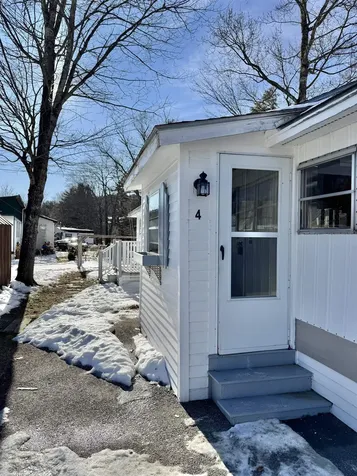 4 Morin Street Holderness NH 03245