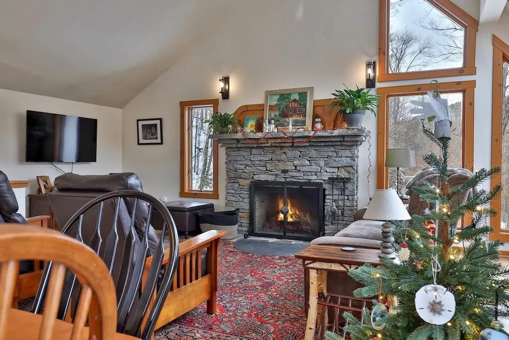 368 Crimson Hawk Road Plymouth VT 05056
