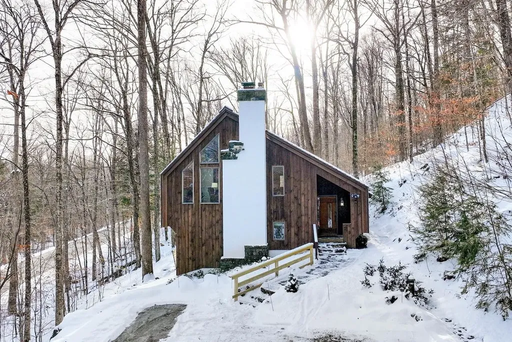 368 Crimson Hawk Road Plymouth VT 05056