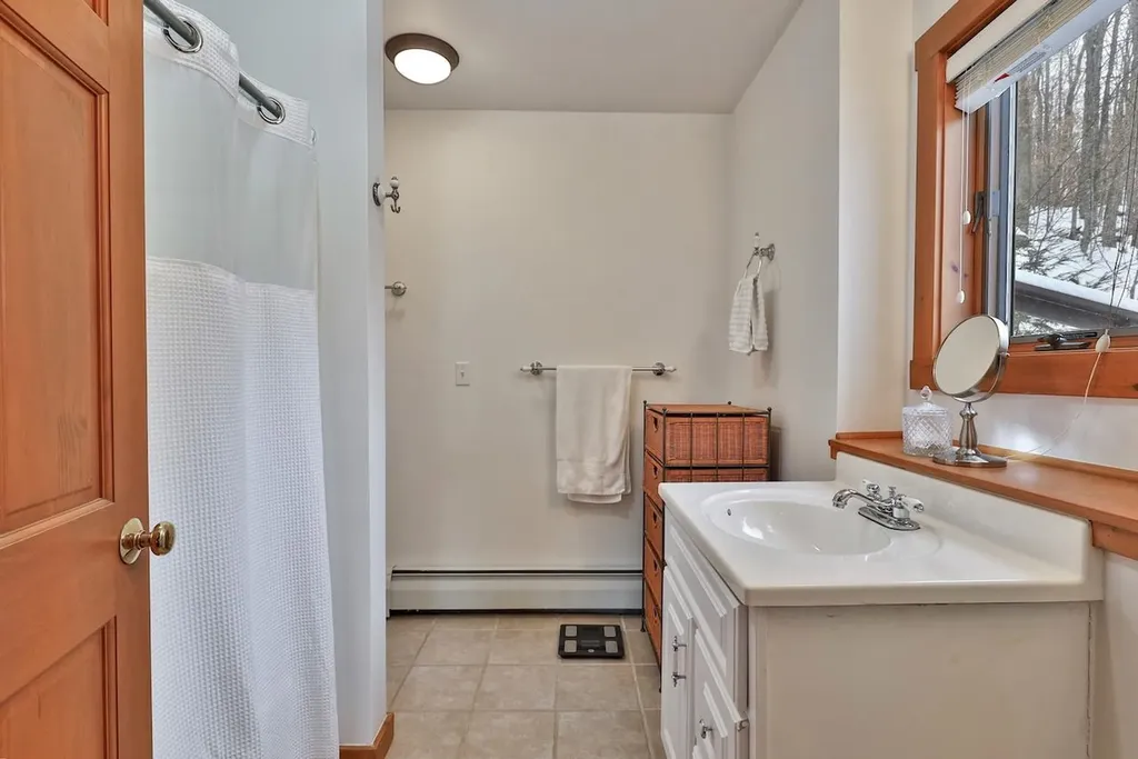 368 Crimson Hawk Road Plymouth VT 05056