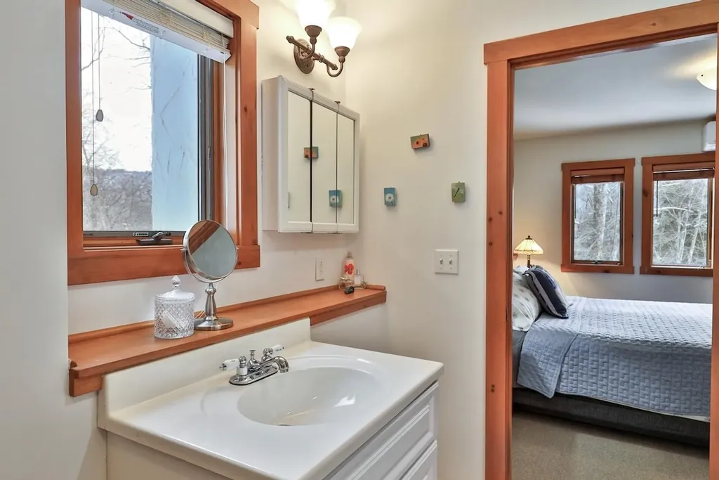 368 Crimson Hawk Road Plymouth VT 05056