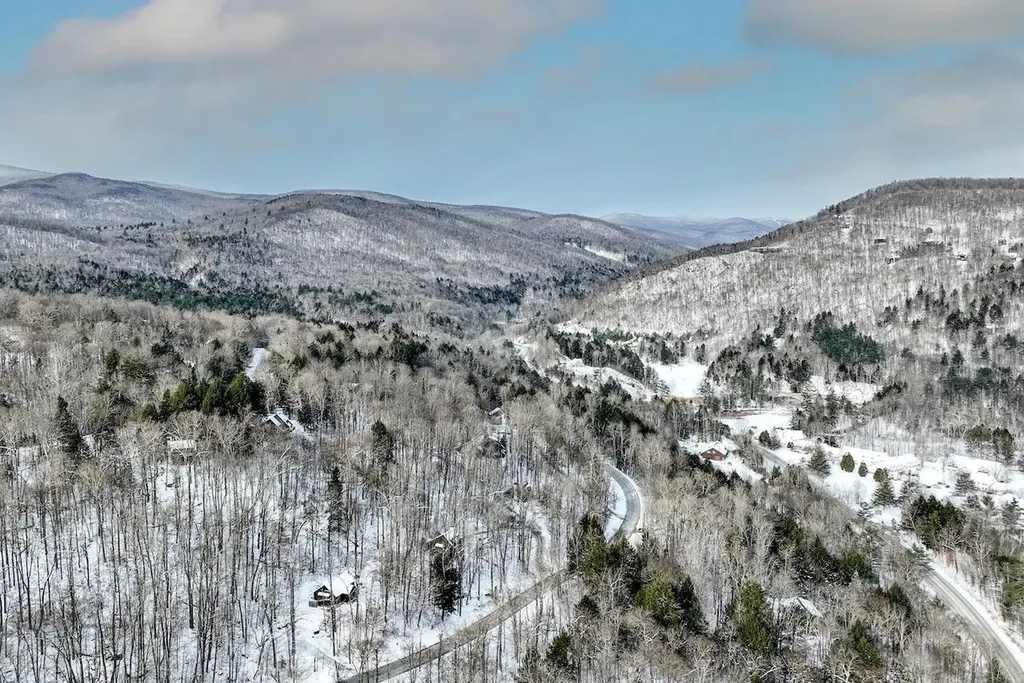 368 Crimson Hawk Road Plymouth VT 05056