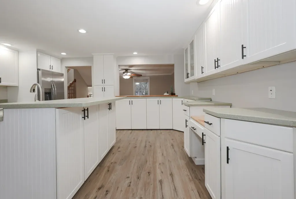 92 Roseanne Lane Manchester NH 03103