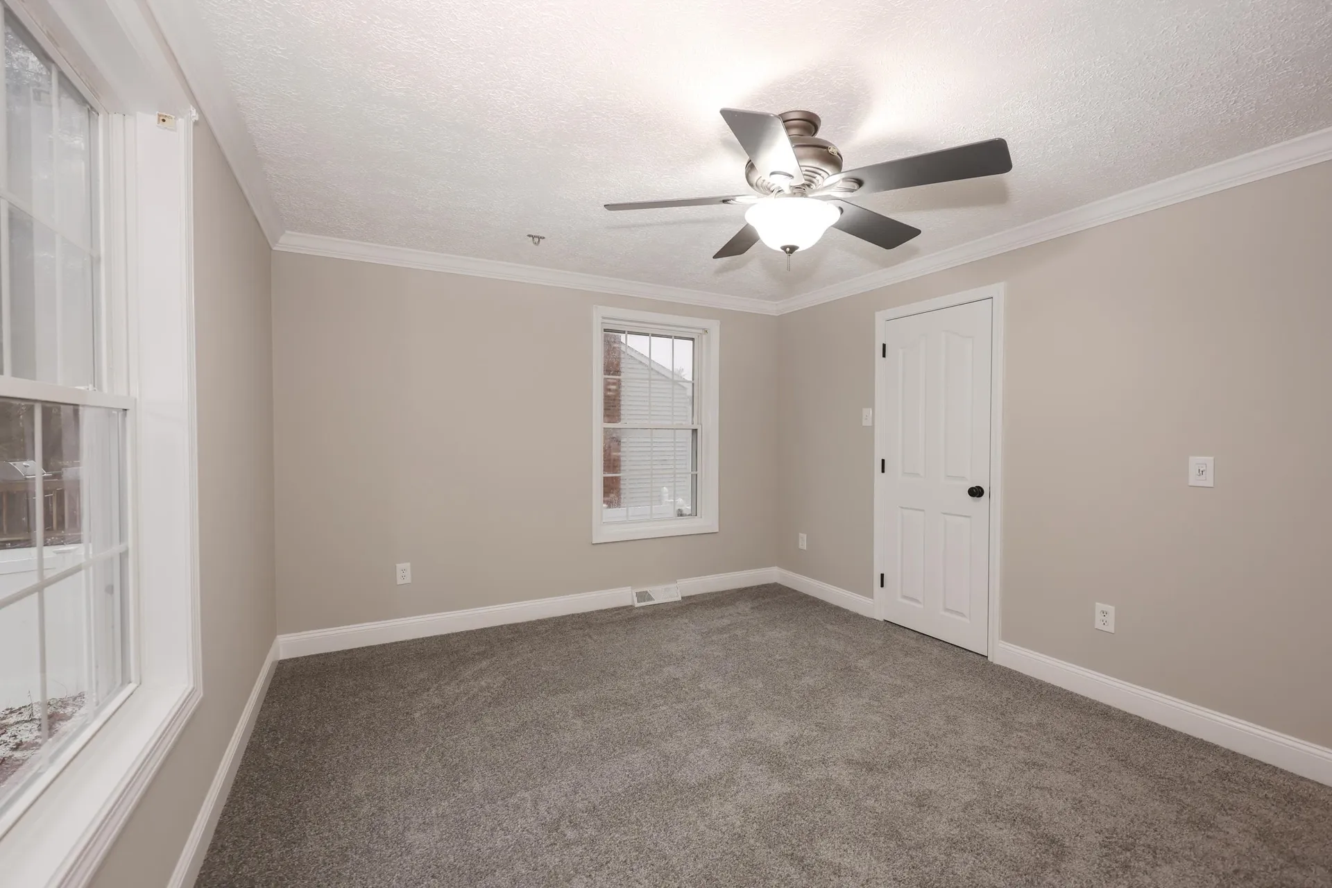 92 Roseanne Lane Manchester NH 03103