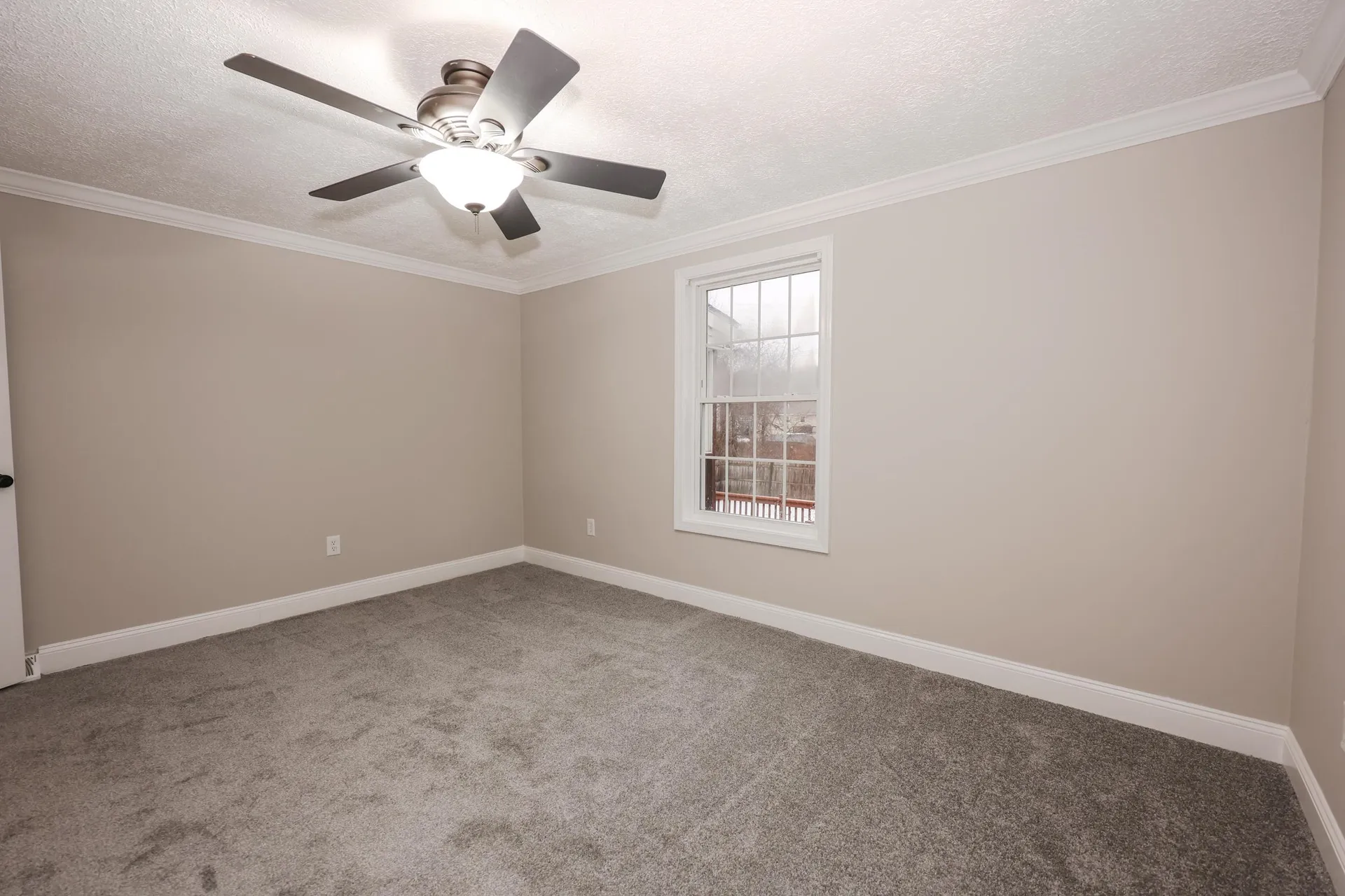 92 Roseanne Lane Manchester NH 03103