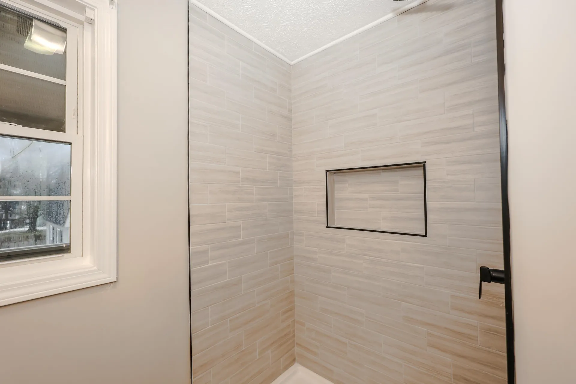 92 Roseanne Lane Manchester NH 03103