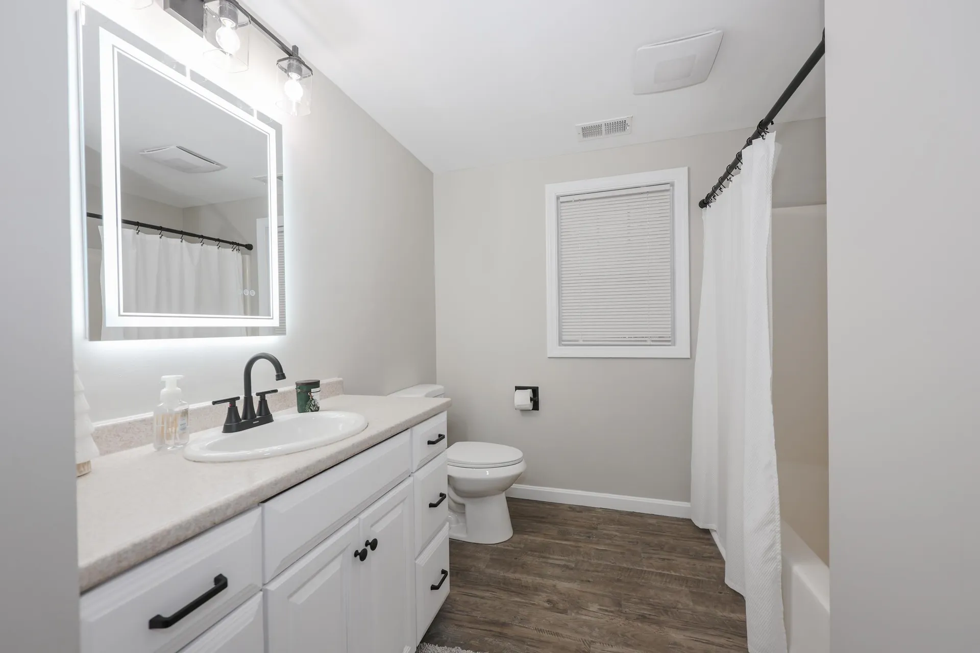 92 Roseanne Lane Manchester NH 03103