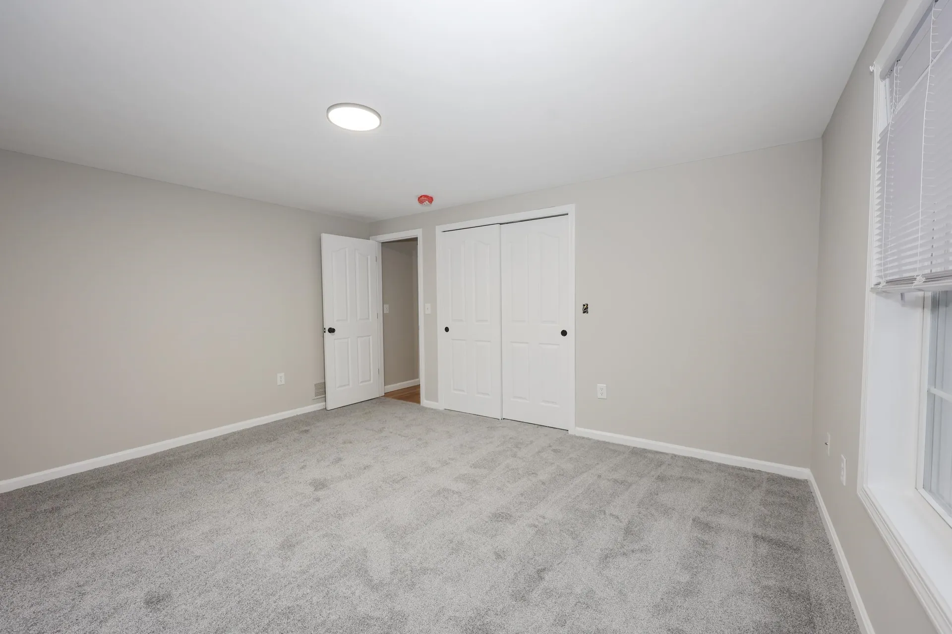 92 Roseanne Lane Manchester NH 03103