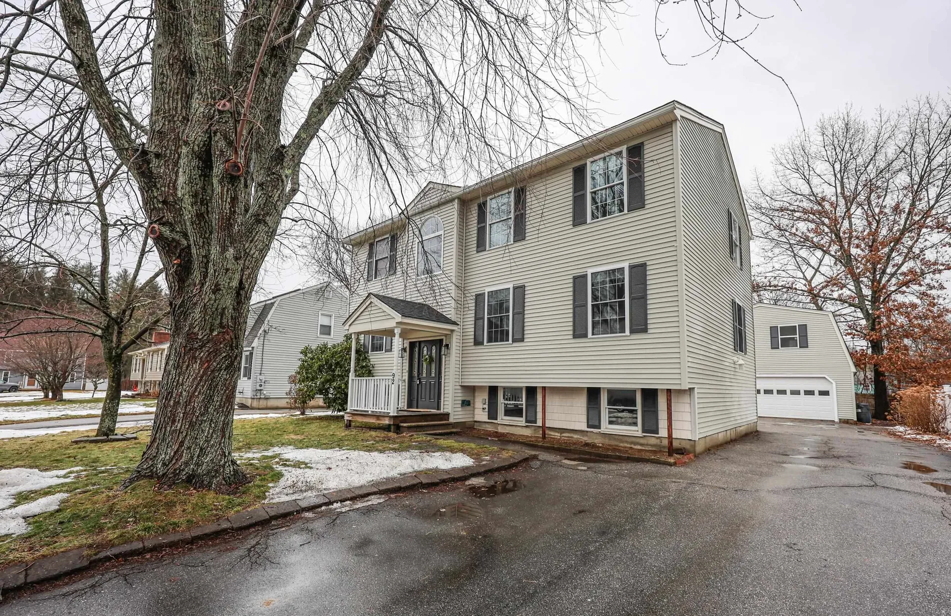 92 Roseanne Lane Manchester NH 03103