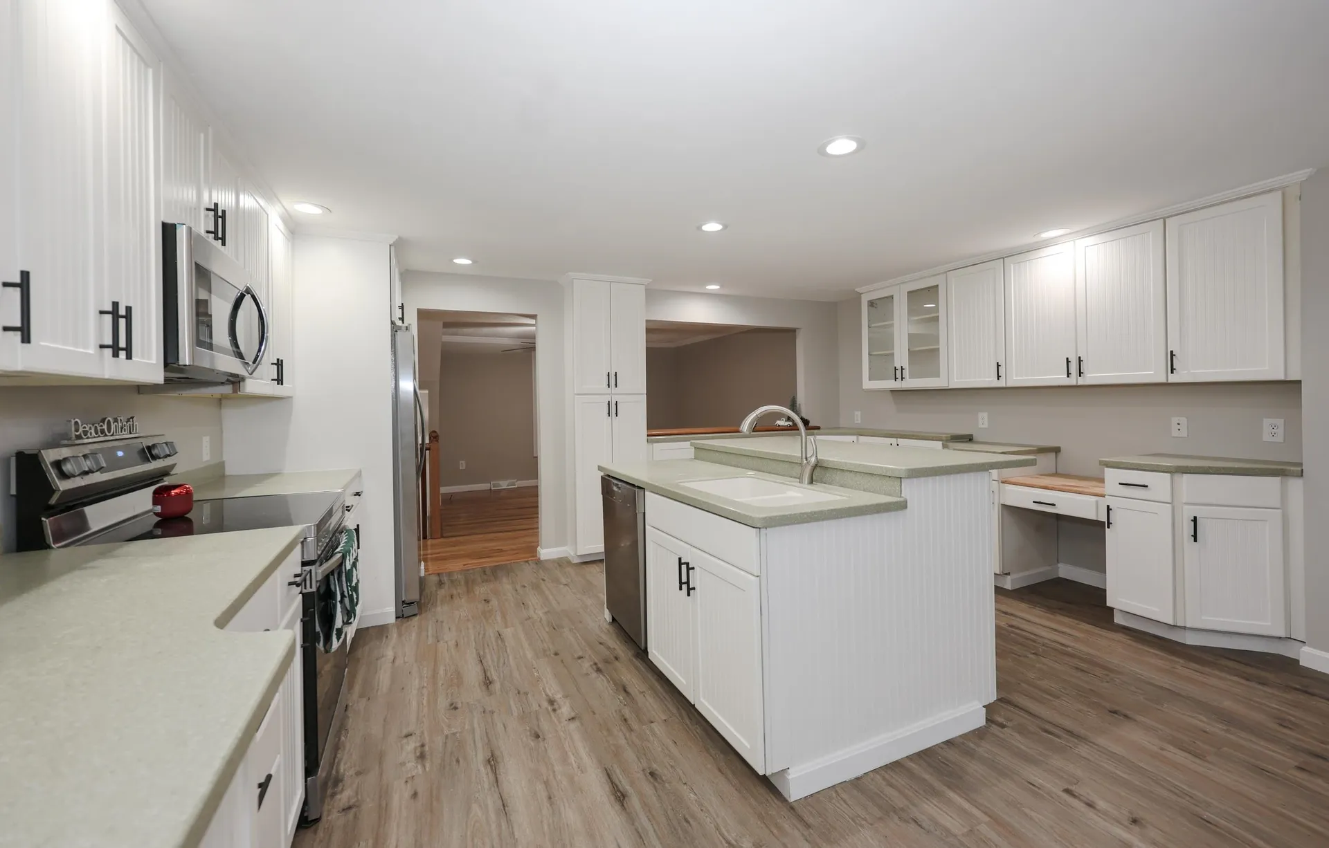 92 Roseanne Lane Manchester NH 03103