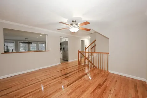 92 Roseanne Lane Manchester NH 03103