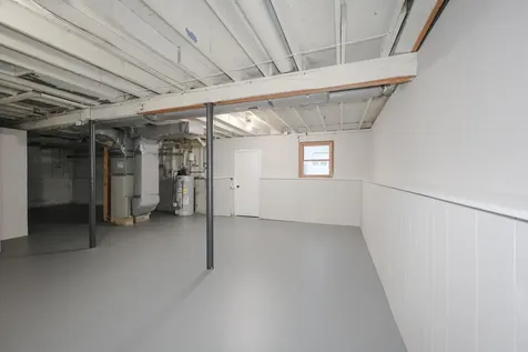 92 Roseanne Lane Manchester NH 03103