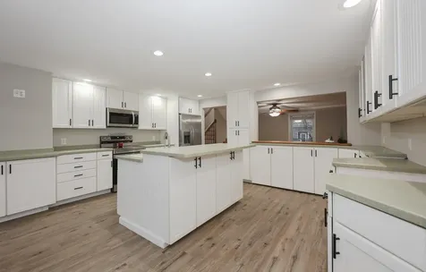 92 Roseanne Lane Manchester NH 03103