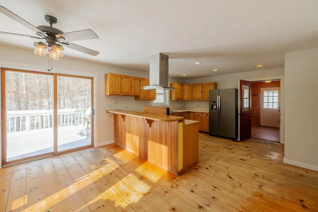 725 Dunlap Farm Road Sunderland VT 05250