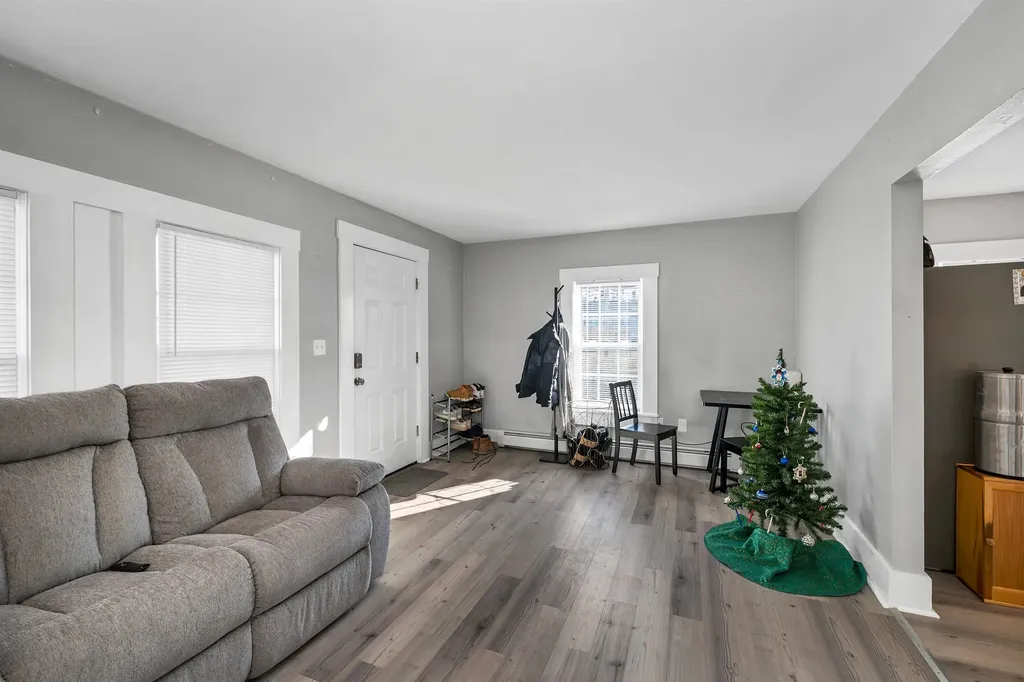 47 Pickering Road Rochester NH 03867