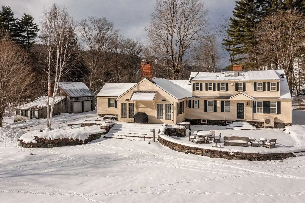 74 Barber Hill Road Pomfret VT 05067