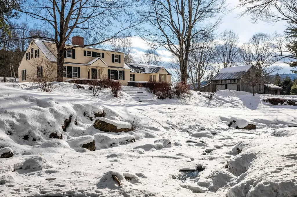 74 Barber Hill Road Pomfret VT 05067