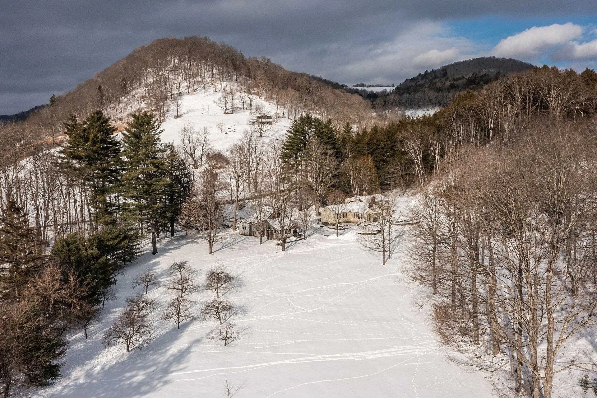 74 Barber Hill Road Pomfret VT 05067