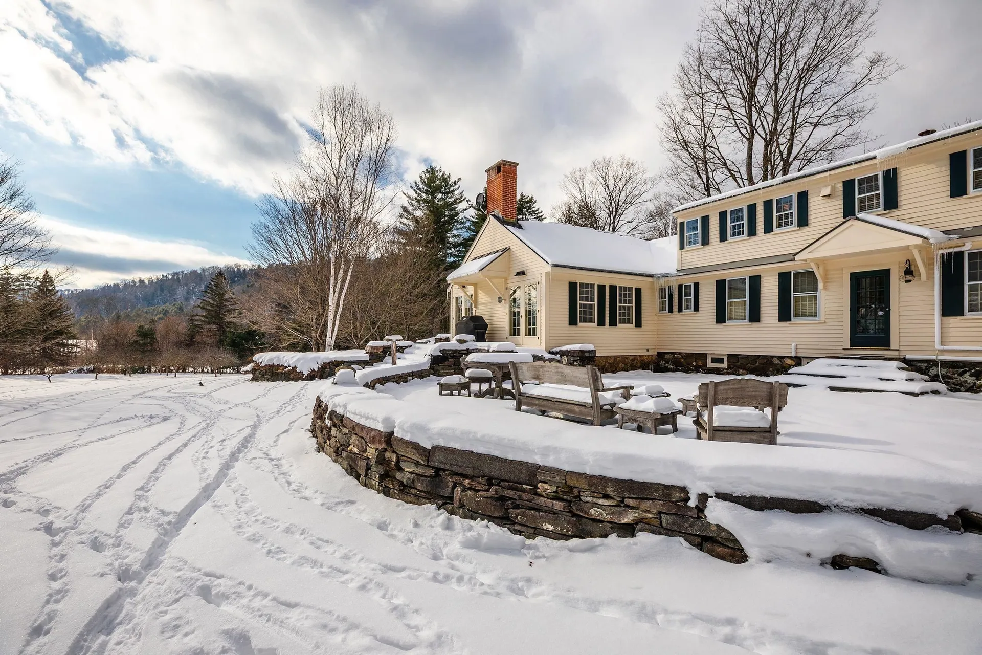 74 Barber Hill Road Pomfret VT 05067