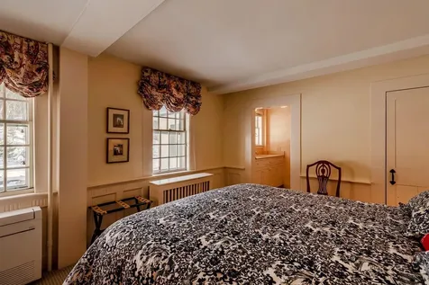 74 Barber Hill Road Pomfret VT 05067